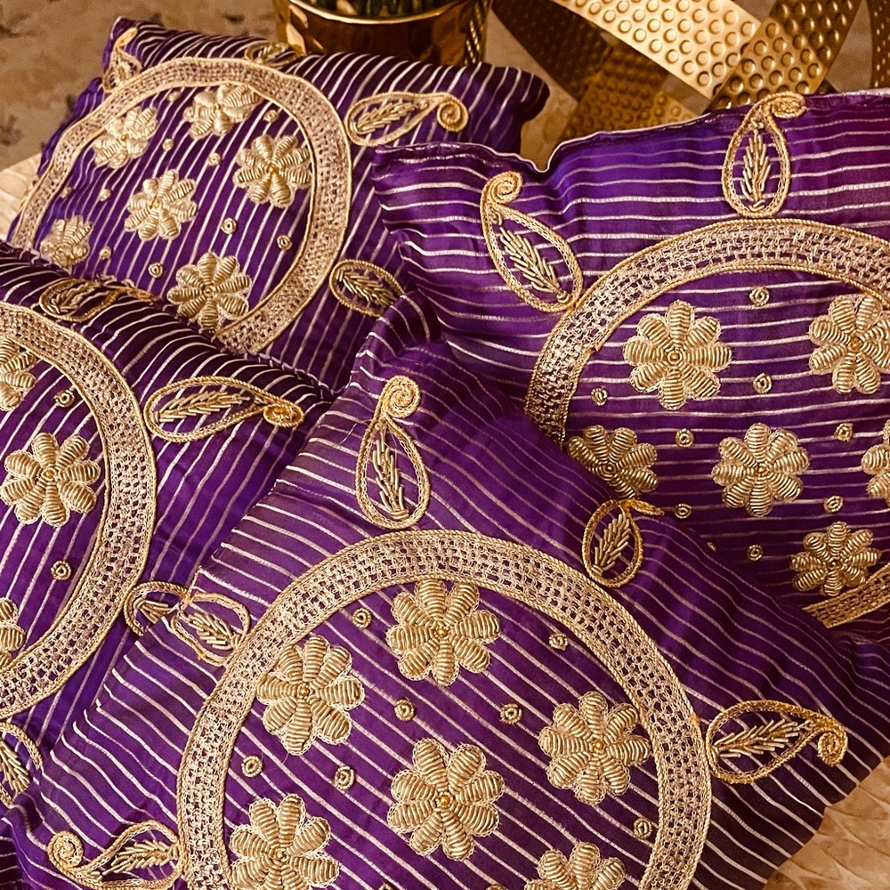 Decorative Pillows 4-piece purple & gold 💜💛